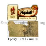 09 05 Club Coubertin Yoplait pin epoxy 32 x 17 mm signed ©