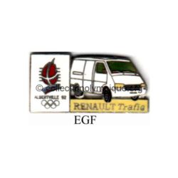 19 06 pin's Club Coubertin Renault Trafic émail grand feu