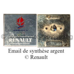20 20 pin's Club Coubertin Renault carré argent émail de synthèse signé © Renault