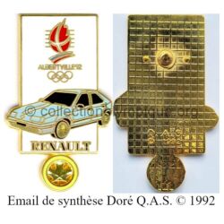 22 08 pin's Club Coubertin Renault doré jaune signé Q.A.S. (Québec Auto Sport) © 1992
