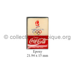 30_04 TOP club Coca-Cola pin epoxy 21.94 x 15 mm